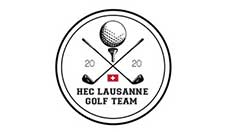 Logo de la HEC Lausanne Golf Team, 2 clubs croisés avec au milieu une balle de golf et un tee, ainsi qu'un petit drapeau suisse et le nombre "2020" (année de la fondation)